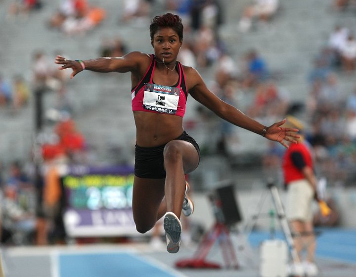 USATF Thurs-067.JPG - 2010 USATF Track & Field Championships, June 24-27, Drake Stadium, Des Moines, Iowa.